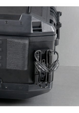 Uchwyt na bidon mocowany do wszystkich aluminiowych kufrów.