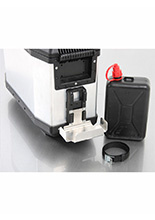 Kanister 2 litry - Uniwersalne mocowanie w zestawie, pasuje do kufrów aluminiowych.