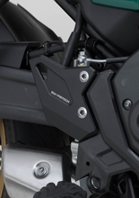 Osłona pięty na prawą i lewą stronę SW-Motech do Kawasaki Z650 RS (22-)