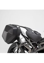 Zestaw: kufry boczne plastikowe + stelaże URBAN ABS SW-MOTECH do Triumph Speed Triple 1050 (18-) [pojemność: 2 x 16,5l]